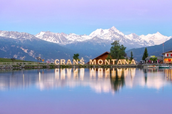 Tận hưởng mùa hè ở cao nguyên Crans-Montana, Thụy Sĩ