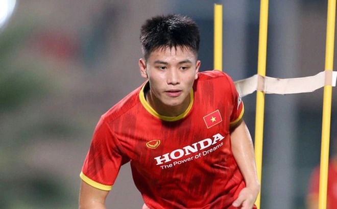 Nguyễn Thanh Bình: 10x Thái Bình là trụ cột vững chắc hàng thủ U23 Việt Nam tại SEA Games 31