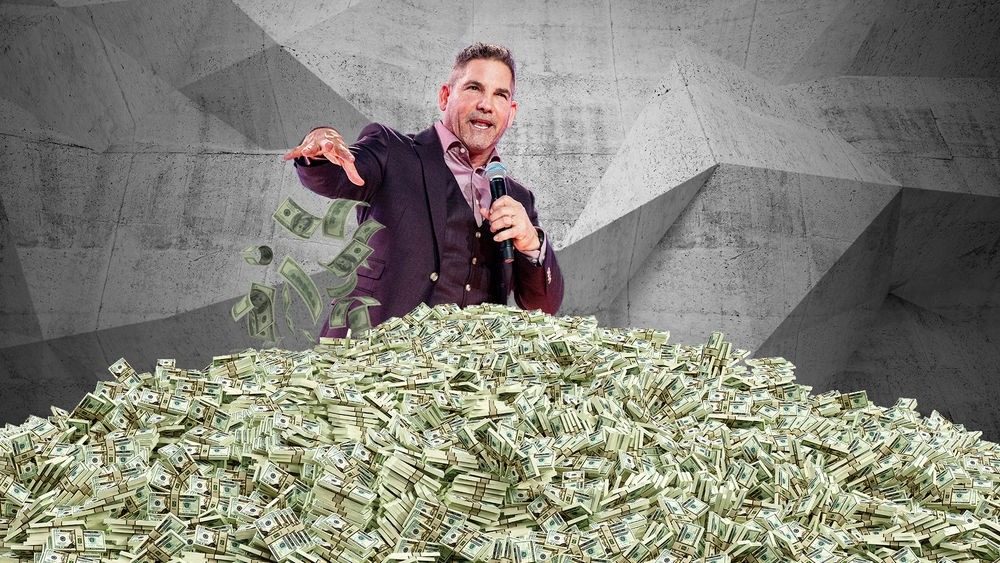 Triệu phú tự thân Grant Cardone: Muốn giàu, hãy nghỉ chơi với những người 'chê' tiền