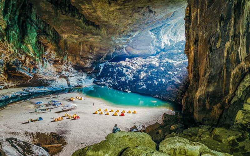Tour thám hiểm hang Sơn Đoòng đã hết chỗ trong cả năm 2022