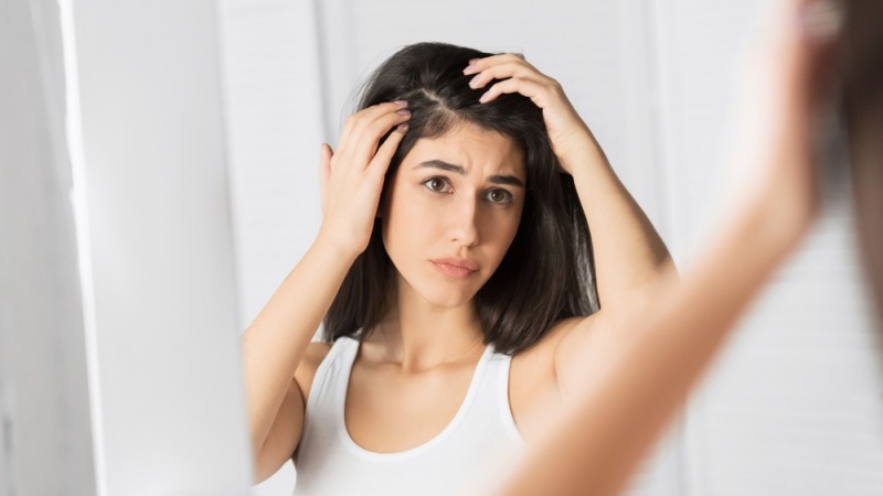 10 mẹo nhỏ giúp bạn không lo tóc bết, không tốn dầu gội đầu mỗi ngày