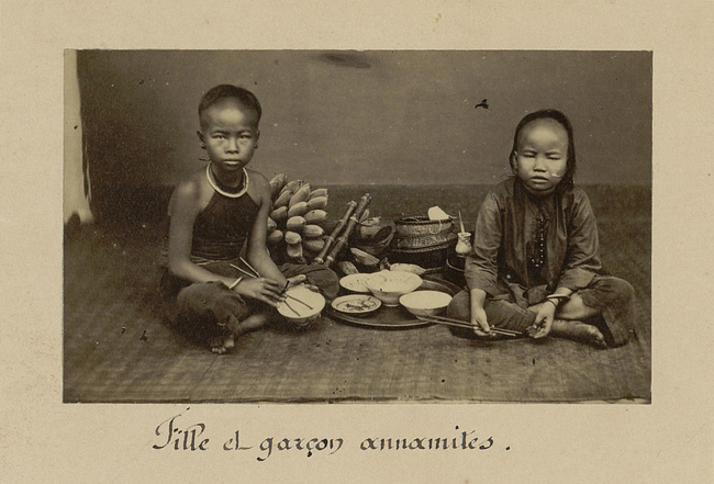 Loạt ảnh đặc sắc về trẻ em Việt Nam thập niên 1860-1870 dưới ống kính của nhiếp ảnh gia người Pháp