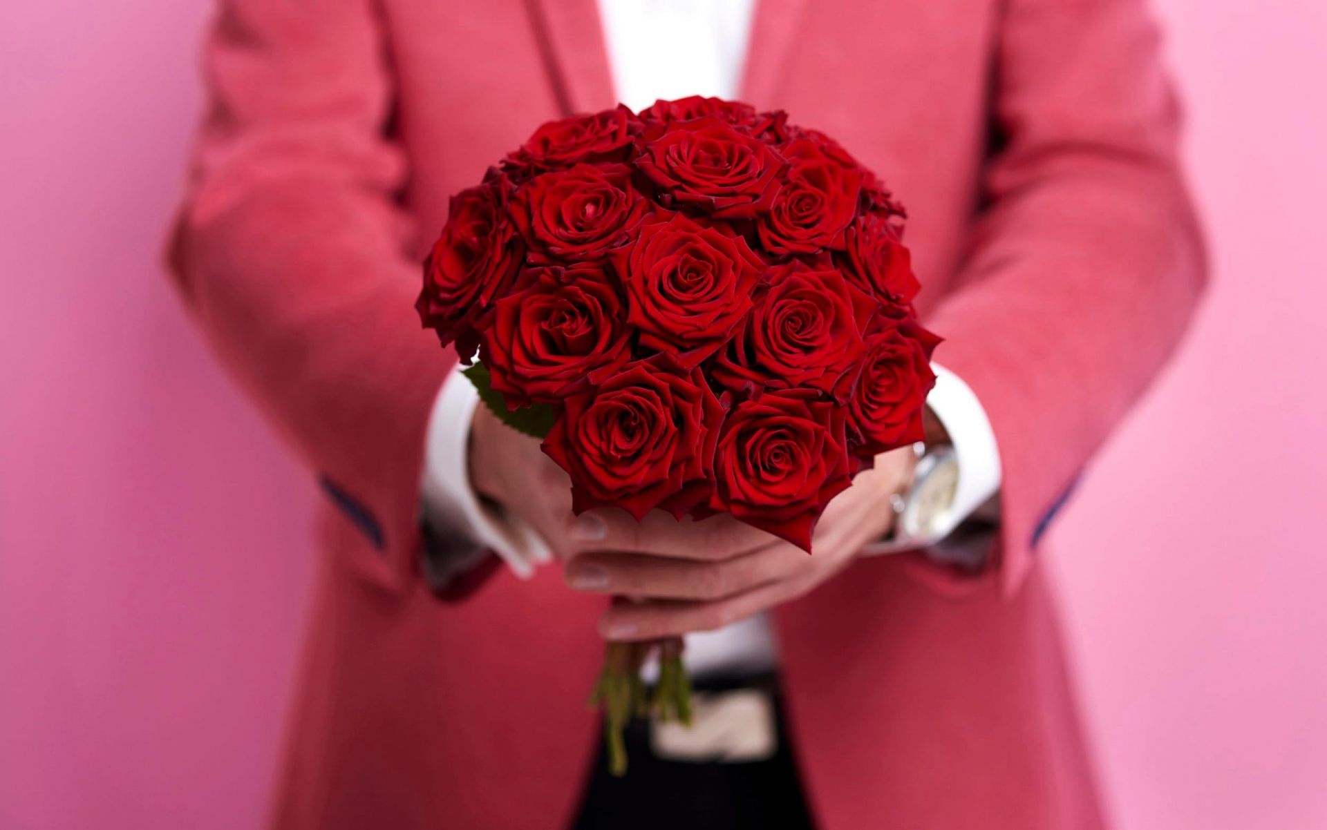 Giá hoa hồng Valentine 2022 bao nhiêu?