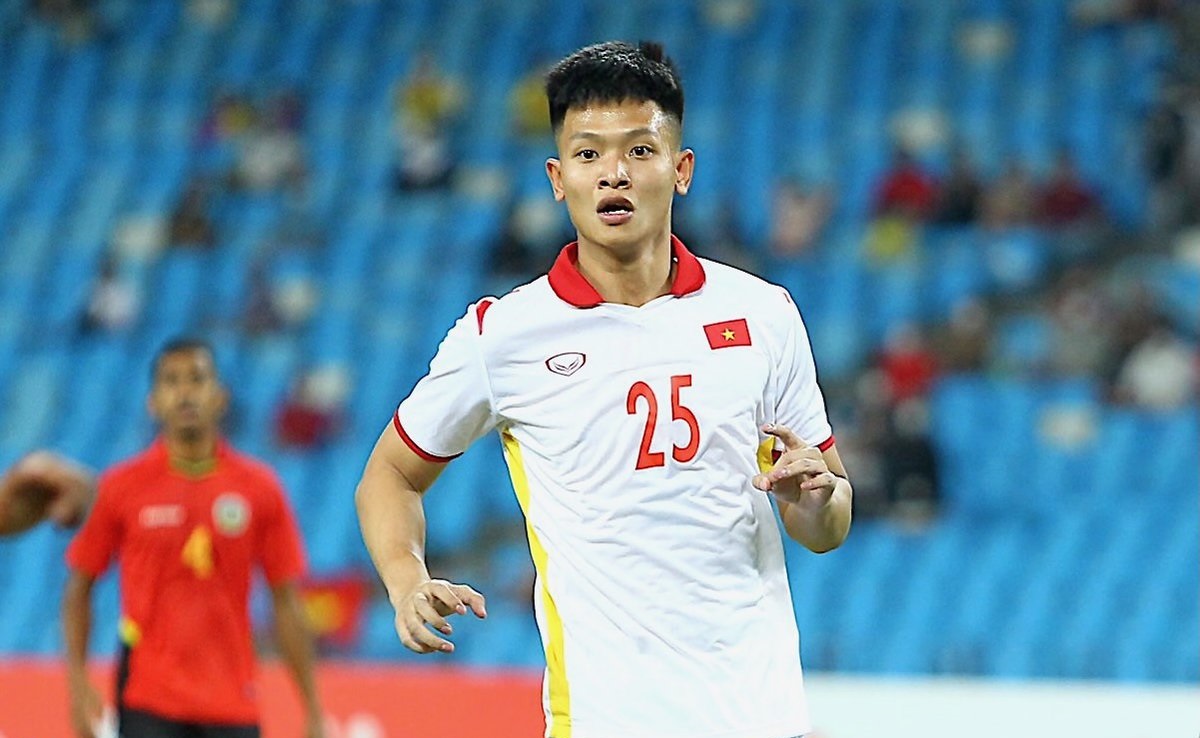 Thủ môn Trần Liêm Điều vào sân đá tiền đạo, đánh bại U23 Timor Leste trên chấm luân lưu
