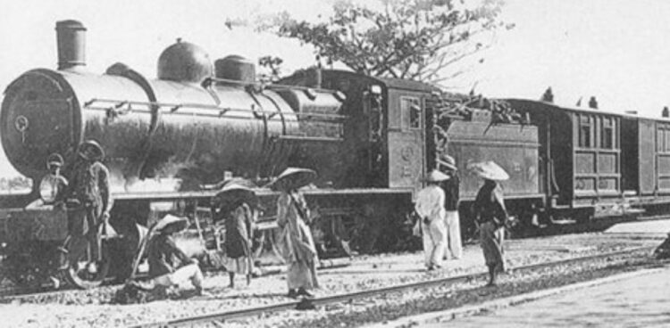 Những điều ít biết về tuyến đường sắt đầu tiên của Việt Nam: Tàu lửa phải lụy phà để qua sông