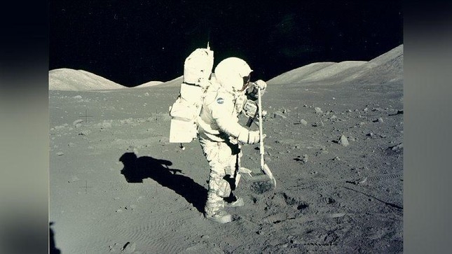 Bí ẩn vũ trụ: Giải mã những bí ẩn về tảng đá trên mặt trăng suốt 50 năm qua