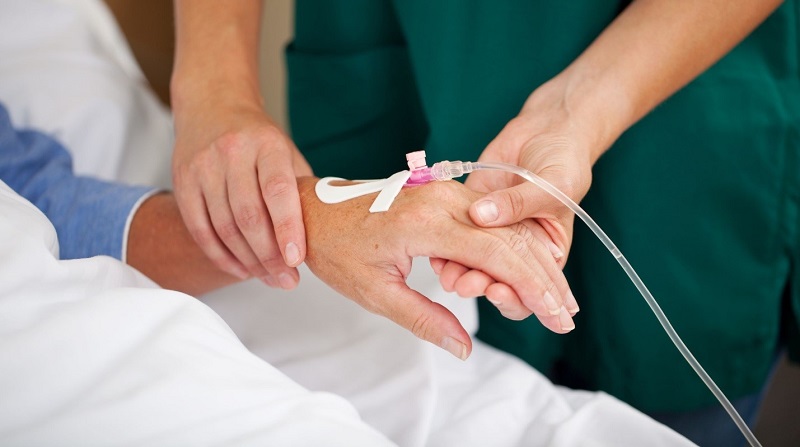 Bị cúm A có được truyền nước không?
