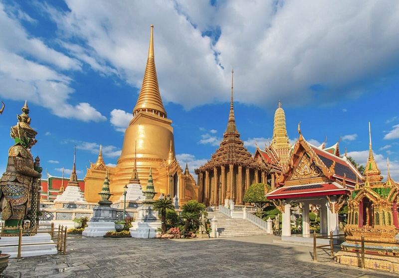 Đến Bangkok chiêm bái chùa Phật Ngọc - nơi nắm giữ trái tim Thái Lan