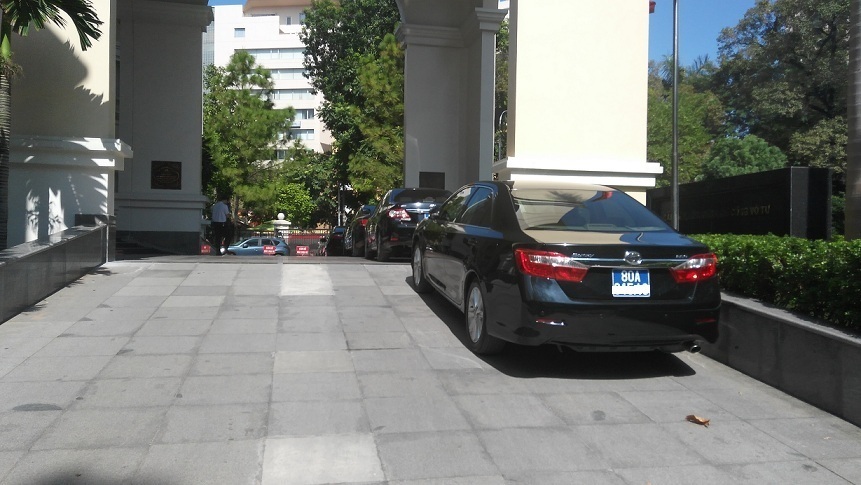 Tiêu chuẩn, định mức sử dụng xe ô tô của Phó Chủ tịch UBND thành phố trực thuộc TW