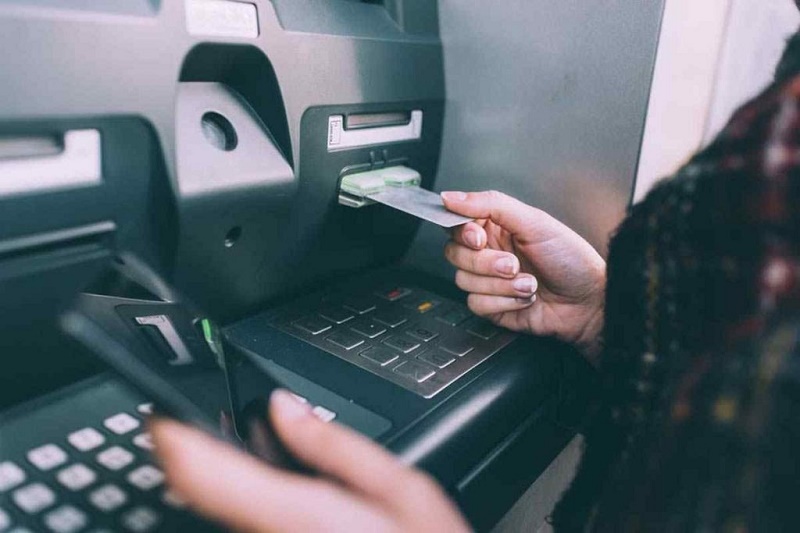 Hiện có bao nhiêu ngân hàng thí điểm rút tiền tại cây ATM bằng CCCD gắn chip?
