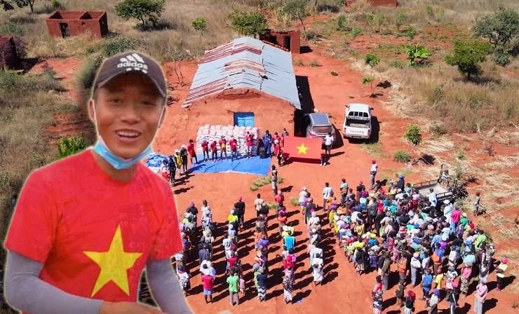 Vừa gieo thành công 'hạt ngọc trời' trên đất Phi, Quang Linh Vlogs tiếp tục chi tiền xây trường học, trang trại giúp dân nghèo