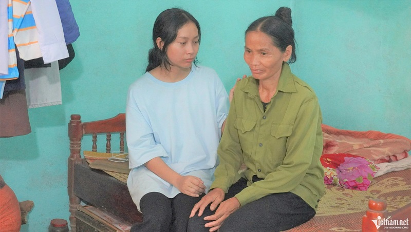 Đời công nhân 'bất đắc dĩ' của nữ sinh 29,5 điểm: Kiếm tiền để đến trường