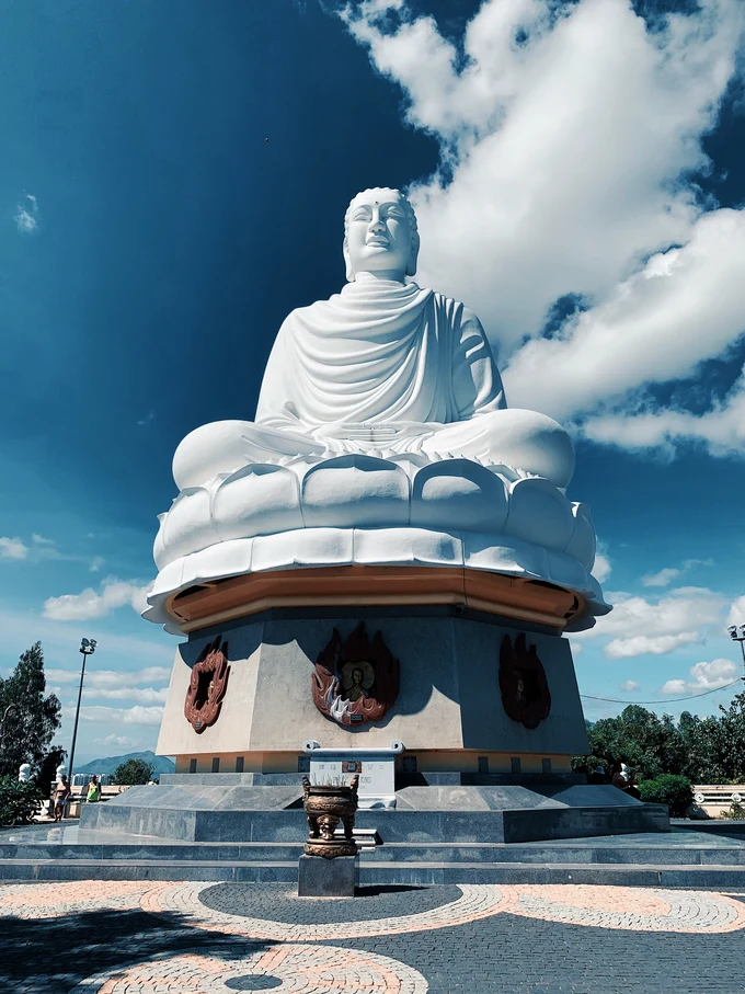 top-nhung-ngoi-cua-noi-tieng-linh-thieng-tai-tp-nha-trang-2