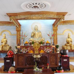 Phật tử thiết trí bàn thờ Phật nên như thế nào?