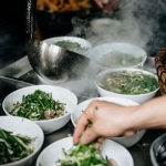 Thưởng thức hương vị thời gian với những quán ăn lâu đời nổi tiếng nhất Hà Nội
