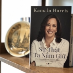 Cuối hồi ký 'Sự thật ta nắm giữ' và những góc nhìn thú vị về cuộc đời của phó Tổng thống Mỹ Kamala Harris