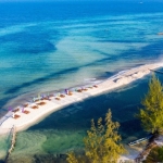 5 bãi biển đẹp sở hữu vẻ đẹp thần tiên là điểm đến lý tưởng trong mùa hè 2021
