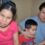 Tội nghiệp gia đình 3 người không nhìn thấy gì: Cha mẹ khẩn thiết cầu xin sự giúp đỡ