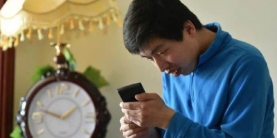 Cậu bé bại não từng bị đuổi học gây bất ngờ vì có năng khiếu môn Toán bẩm sinh