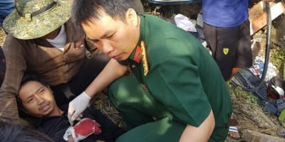 Đắk Nông: Bộ đội tạm dừng hành quân, tức tốc cứu người gặp nạn dưới chân đèo 52 