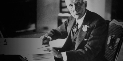 Tỷ phú đầu tiên nước Mỹ John D. Rockefeller kể ra 3 điều quan trọng nên xác định trước khi khởi nghiệp