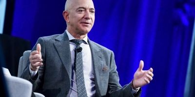 Jeff Bezos hé lộ kiểu người luôn chiến thắng trong kinh doanh: Hãy là kẻ giữ vững đam mê thay vì hám lợi
