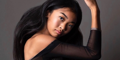 Bông hồng lai nước Mỹ vừa đỗ 'Harvard giới nghệ thuật': Sự tự kỷ luật gây chấn động thế giới của cô bé 18 tuổi