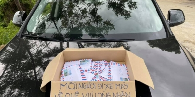 Nữ tài xế xe sang ở Nghệ An và thùng tiền ấm lòng gửi tặng người nghèo về quê