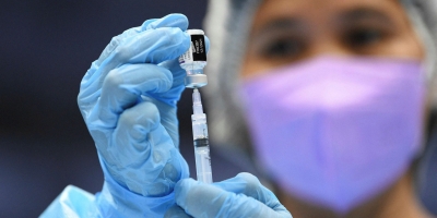 Hiệu lực đáng kể sau khi tiêm vaccine mũi thứ 3: Có thể 'chống chọi' với Omicron tới 50%