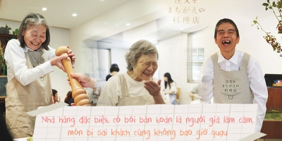 Chuyện tử tế: Nhà hàng Nhật Bản thuê người già mất trí làm bồi bàn, gọi món bị sai khách vẫn vui vẻ nhận