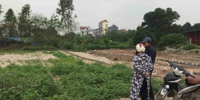 Chán cảnh quần áo là lượt nhưng rỗng túi, nhiều môi giới bất động sản tay ngang bỏ nghề
