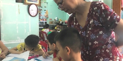 Cuộc sống về hưu tất bật của cô giáo Đà Nẵng: Hơn 10 năm dạy học miễn phí, nhận nuôi trò nghèo