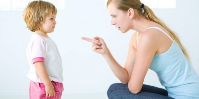 Kiểu kỷ luật “không hiệu quả - phản tác dụng” bố mẹ nên biết khi dạy con
