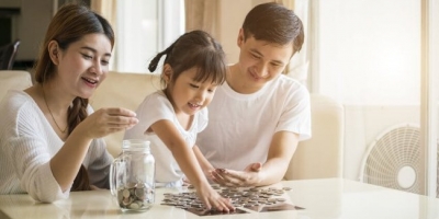 Quy tắc chung từ cha mẹ có con thành đạt: Không ngần ngại dạy con về tiền bạc