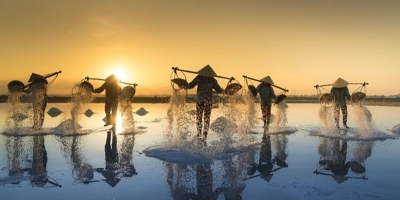 Ruộng muối Hòn Khói, Nha Trang: 'Hớp hồn' du khách bởi vẻ đẹp bình yên, nên thơ