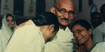 Mahatma Gandhi và những nguyên tắc theo triết lý tối giản mang đậm tính thời đại