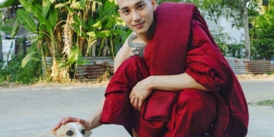 Nam thần Paing TaKhon gây sốt khi mặc áo nhà sư bị bắt do tham gia biểu tình chống quân đội tại Myanmar