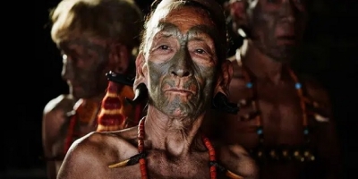 Những vết tích trên cơ thể hé lộ lịch sử đầy bạo lực của bộ tộc Konyak Naga, Ấn Độ