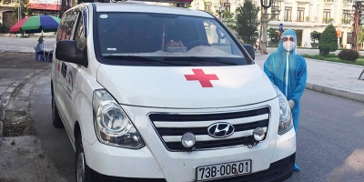 Chàng trai Quảng Bình lái xe cứu thương vượt gần 600km ra Bắc Giang xin góp sức chống dịch