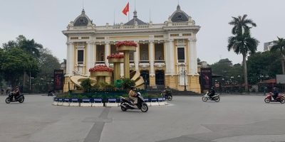 TP Hồ Chí Minh thêm 10 ca mắc COVID-19, Hà Nội yêu cầu người dân chỉ ra khỏi nhà khi cần thiết