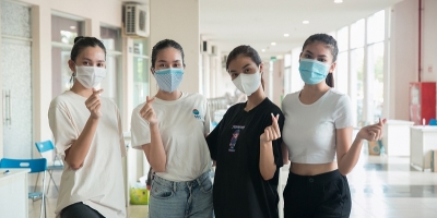 Hoa hậu, Á hậu xứ Quảng cùng dàn người đẹp tham gia điều phối hỗ trợ người dân tiêm vaccine