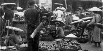 Tài kinh doanh đáng nể của phụ nữ Hà Nội xưa: Một chữ bẻ đôi không biết nhưng tính tiền cực chuẩn