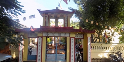 Bí ẩn chưa có lời giải về 'kho báu' của người Chăm bên dưới cây đại thụ ở Khánh Hòa