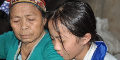 Tuổi thơ khốn khó nương tựa bà nội già yếu của Ngọc Khánh: 14 tháng tuổi mất bố, 2 tuổi mẹ bỏ đi