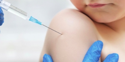 Sau tiêm vaccine COVID-19, trẻ có dấu hiệu gì thì cần đưa đi viện?