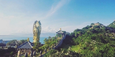 Đến 'xứ Nẫu' chiêm bái bức tượng Phật đôi cao nhất Việt Nam