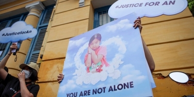 Toàn cảnh vụ bé gái 8 tuổi bị 'dì ghẻ' và cha ruột bạo hành đến tử vong: Hôm nay (21/7) tòa xét xử công khai
