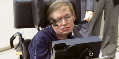Nhà bác học huyền thoại Stephen Hawking và bí kíp dạy con 'không chỉ thành công mà còn luôn hạnh phúc'