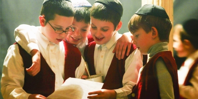 7 nguyên tắc nuôi dạy con thông minh của người Do Thái cha mẹ có thể học hỏi