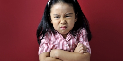 Cha mẹ hay cáu kỉnh khiến trẻ hình thành 3 kiểu tính cách xấu, càng lớn càng khó thay đổi